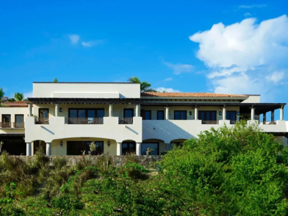 Estates Villas in Club Campestre