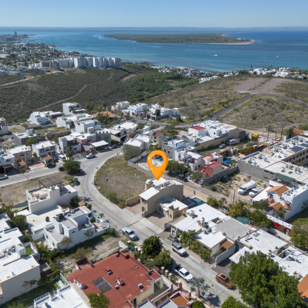 118 MIGUEL VENEGAS, La Paz, BS | Club Campestre For Sale
