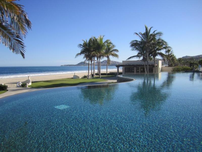 Club Campestre Pueblo Campestre Fabulous floor plan and an amazing opportunity to own in Club Campestre.3 bedrooms 2 master bedrooms and one guest room. 3 full baths with great for sale