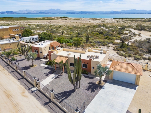 Club Campestre Solesta Introducing Solesta Luxury Residences, perched upon the highest elevation within Club Campestre, San Jose del Cabo. Commanding spectacular ocean, mountain, and golf course – 840 SERDAN, La Paz, BS