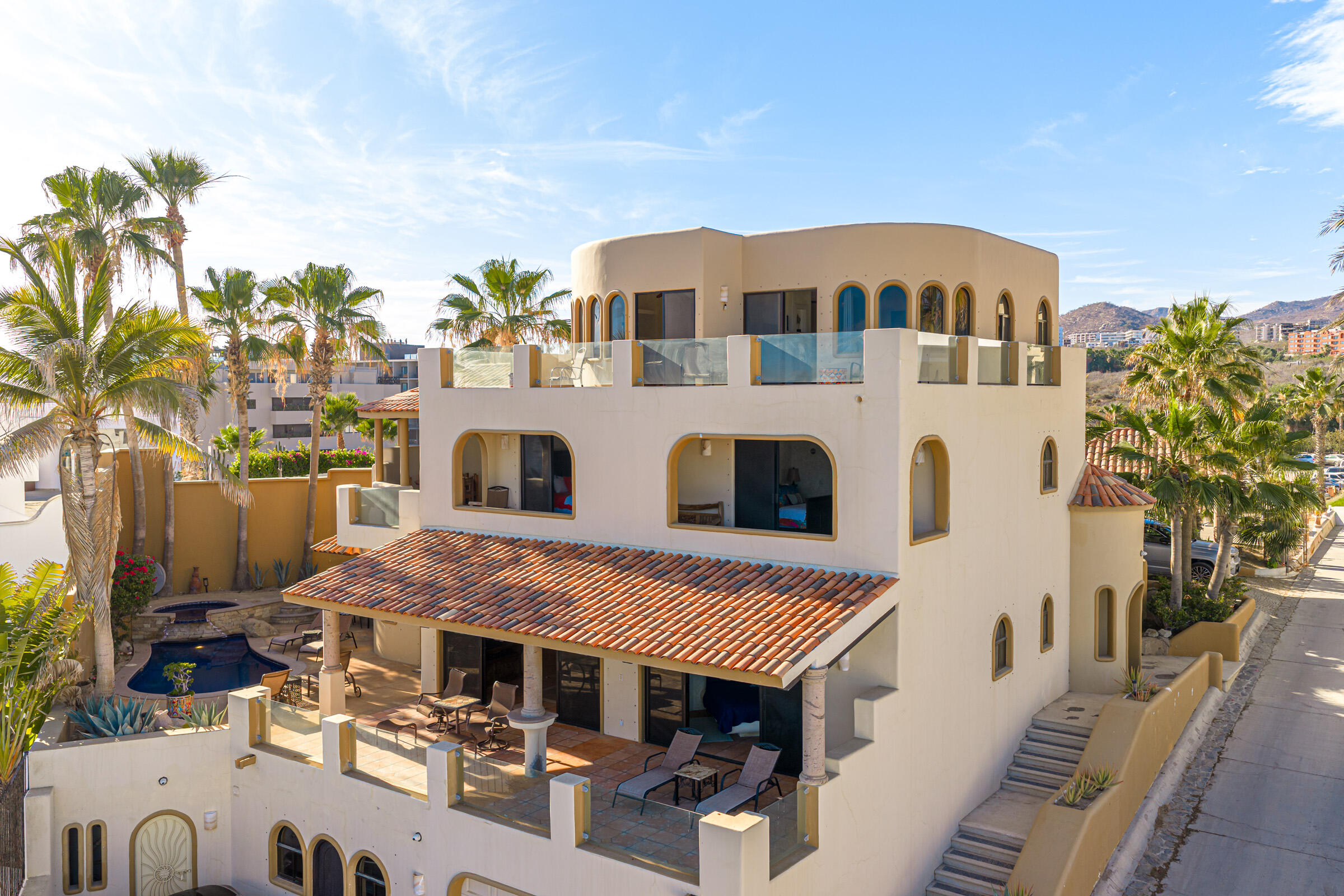 Club Campestre Misiones Del Cabo Perched above the stunning coastline of Misiones del Cabo, Casa Misiones is a beautifully designed four-bedroom, four-and-a-half-bath residence offering breathtaking for sale