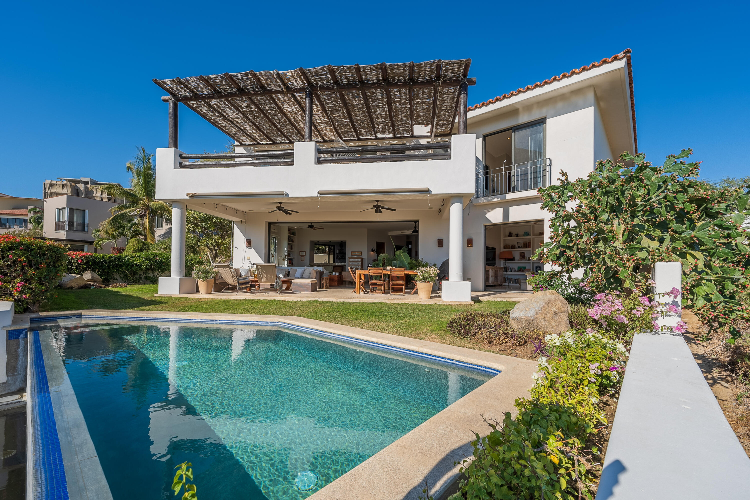 Club Campestre La Canada This luxurious residence showcases elegant contemporary architecture, enhanced by breathtaking for sale