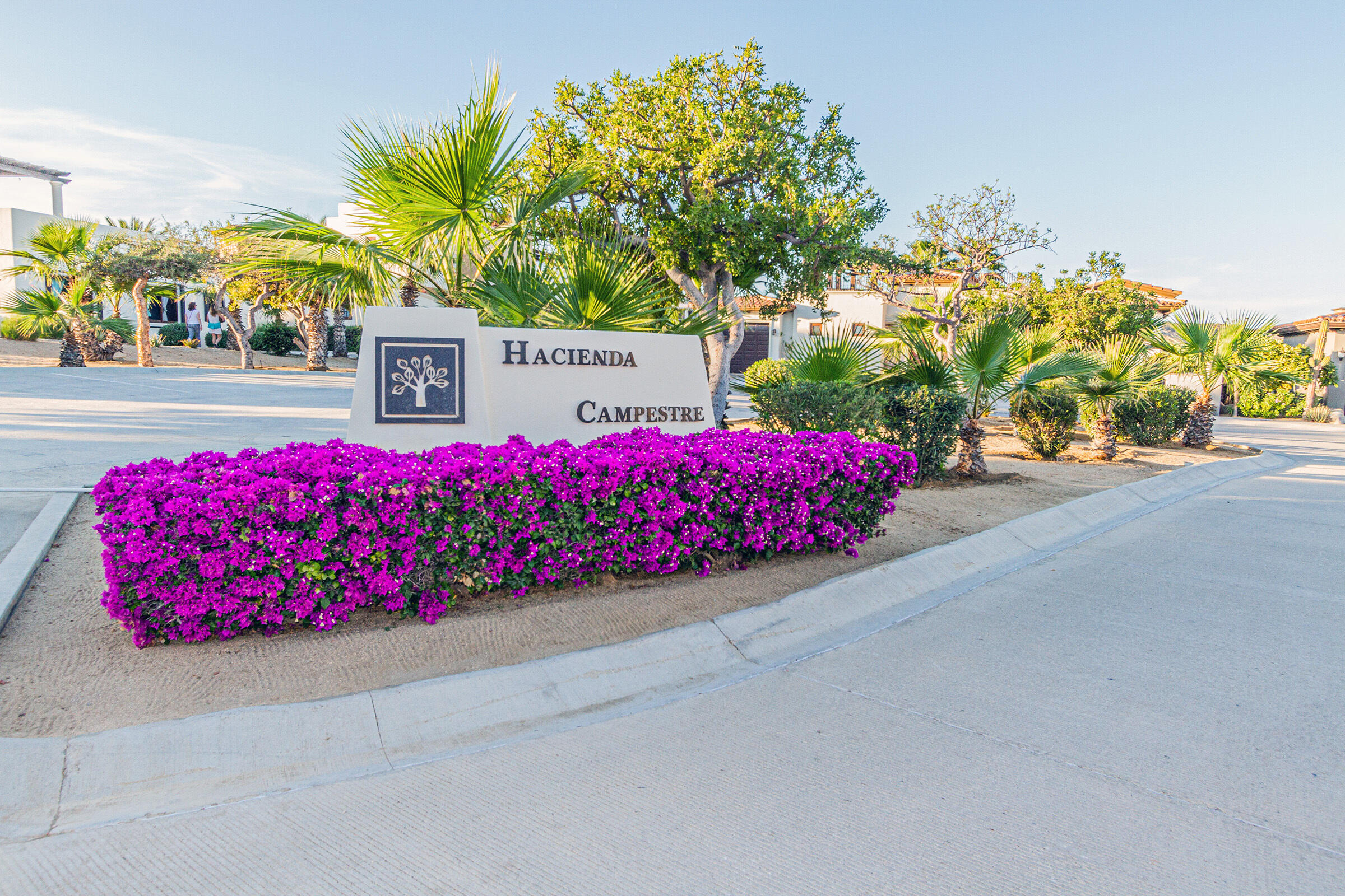 Club Campestre La Canada This luxurious residence showcases elegant contemporary architecture, enhanced by breathtaking for sale