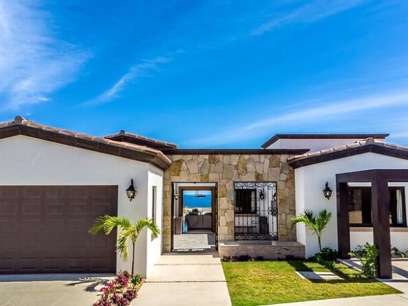 Club Campestre Section 22f- La Montana Experience an intimate collection of five single-family residences with mountainand arroyo – LOT 5.11 LUNA MODEL, Pacific, BS