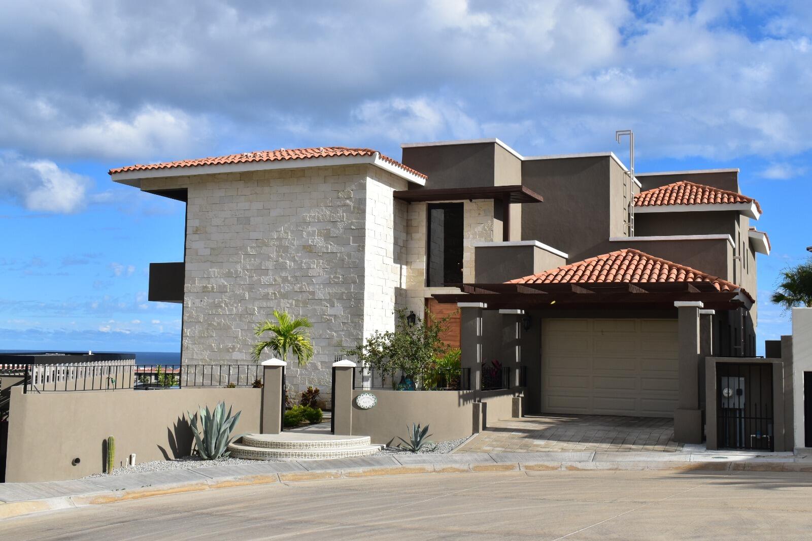 Club Campestre Vista Lagos This beautiful fully furnished property, named ''Casa de Hermanos,'' is built on two levels and features 5 bedrooms and 6 bathrooms, an entertainment room, and a two-level entry. The living room and dining room (with seating for 10) open to a very large kitchen and a service area. On the terrace there is a pool with a Jacuzzi, a fire pit area with sun loungers, and a Kitche with a BBQ Area, including Sink & Fridge. Most extraordinary are the for sale